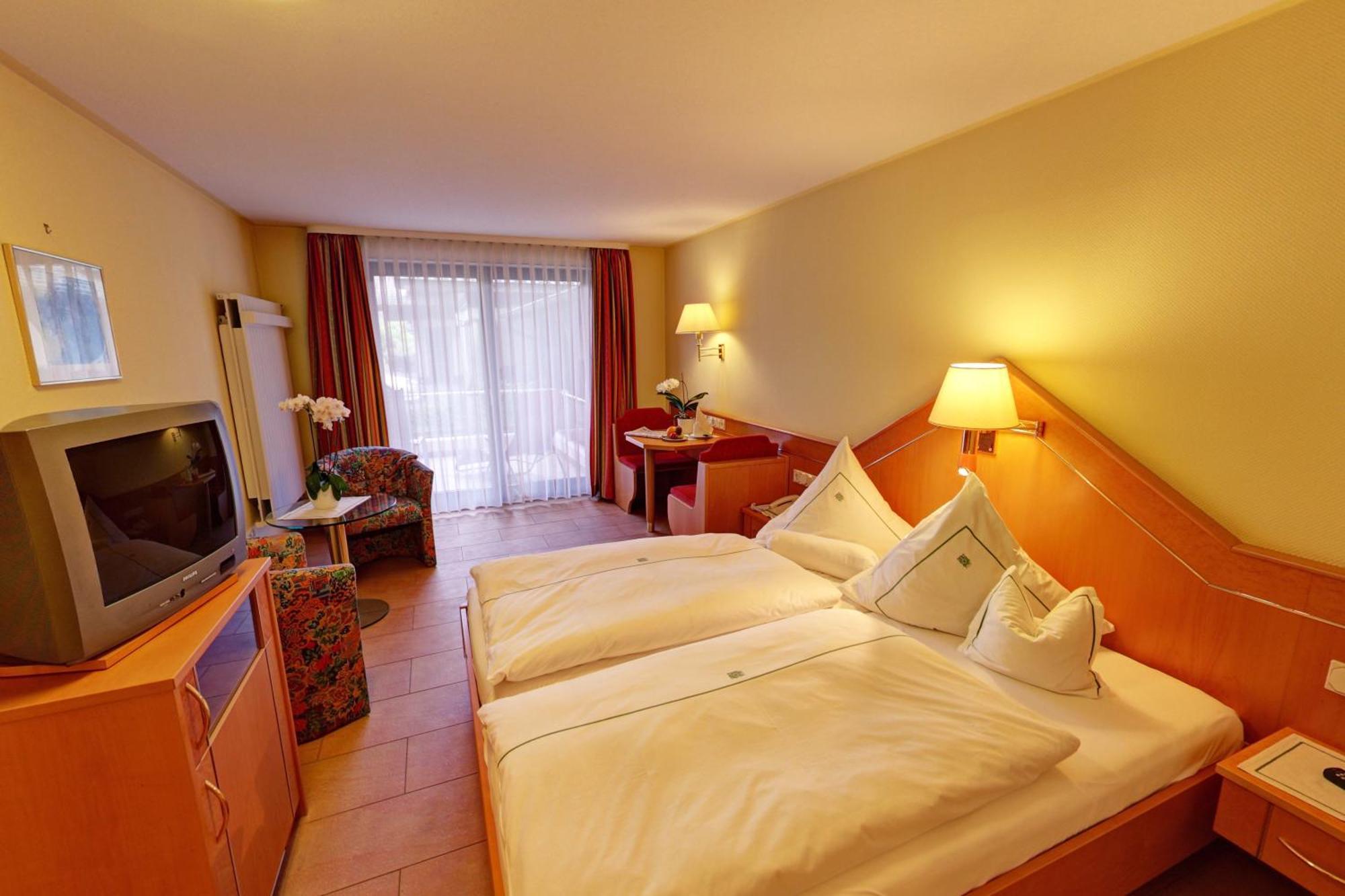Hotel Muehlenthal Gmbh Schwalbach Екстериор снимка